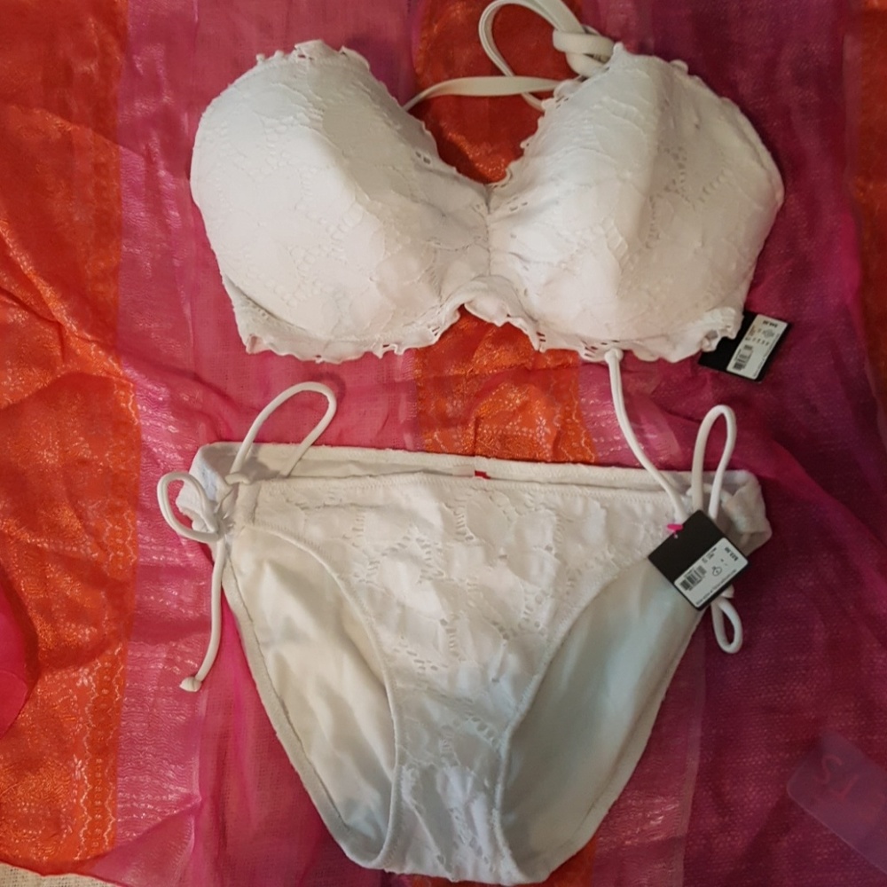 Victoria's Secret Bikini 34DD top Medium bottom